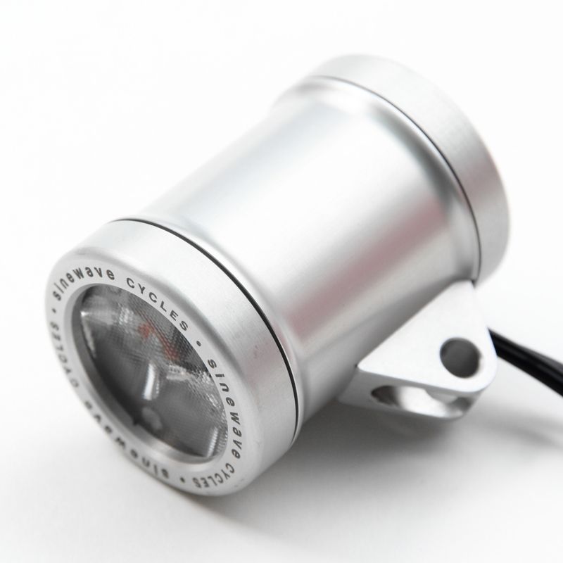 Sinewave Cycles Beacon 2 Light and USB charger Plata
